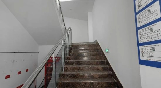 Mei Hao Shang Ceng, Rezerwuj Hotel Hotele w Korla z parkingiem, Parking