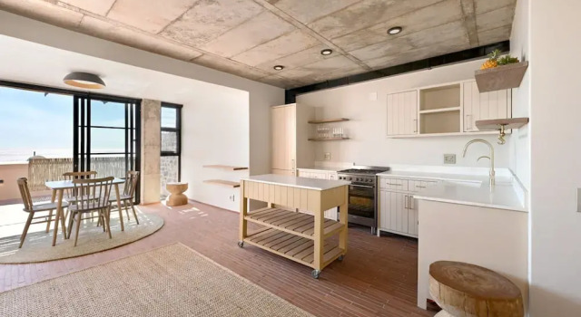 Elegant Camps Bay One Bed Eco Pool Modern