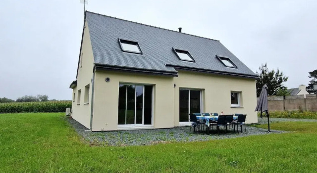 Коттедж Spacious House Near Pink Granite Coast