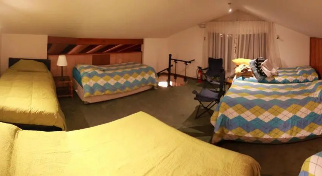 Sandy Point Hostal, Rezervovat Penzión se snídaní Hotely v Los Lagos s parkováním, Parkování