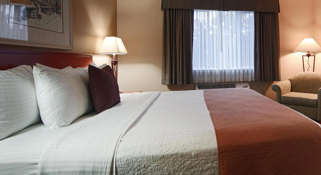Полулюкс Best Western Plus Capitola By-the-Sea Inn & Suites