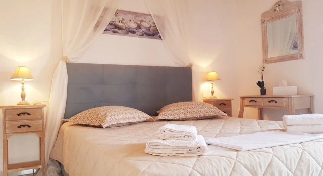 Emmanouil Airport Beach Apartment