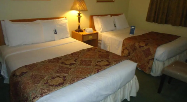 Двухместный номер Economy Bayside Inn & Waterfront Suites