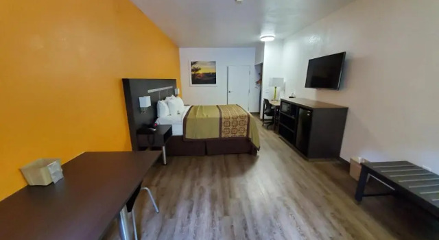 Номер Standard Days Inn by Wyndham Lexington