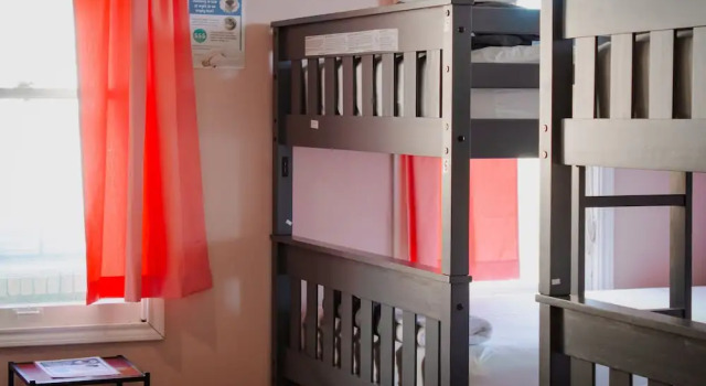 Кровать в общем номере (женский номер) Wanderstay Houston Hostel
