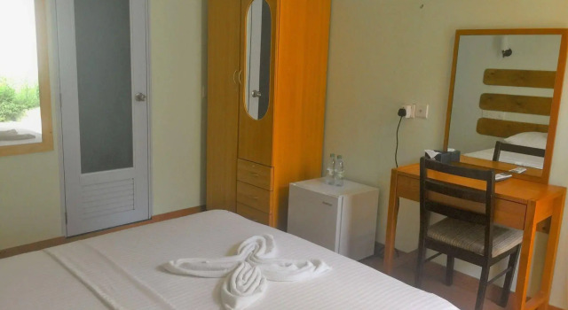 Reyva Inn, Prenota Hotel Hotel a Atollo di Kaafu con parcheggio, Parcheggio