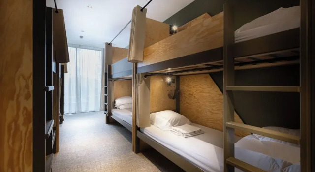 Auberge Le Bout du Parc, Book Hostel / Vandrerhjem Versailles Yvelines