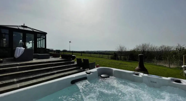 Коттедж с 3 комнатами Glan Morfa Lodge