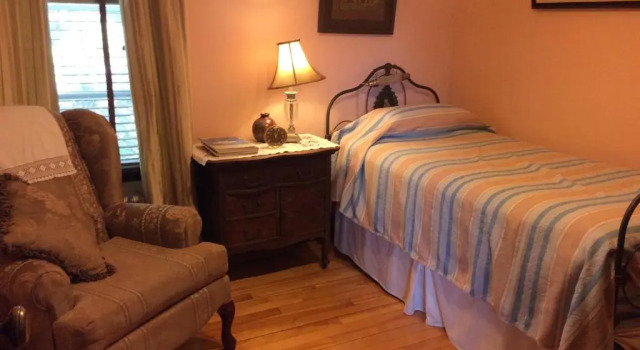 Одноместный номер Economy Auberge Taylor Manor