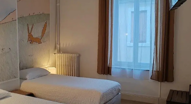 Трёхместный номер Standard Hotel de France