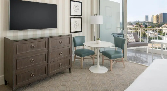 Двухместный номер Mobility/Hearing Access Bathtub The Beverly Hilton