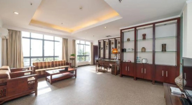 Beihai Seaview Caiyun Hotel (Qiaogang Beach Qiaogang Fengqing Street), Rezerwuj Hotel Hotele 3-gwiazdkowe w Beihai, 3*