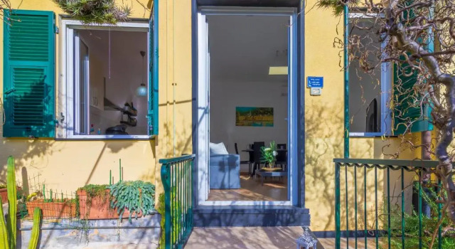 Flora by PortofinoHomes