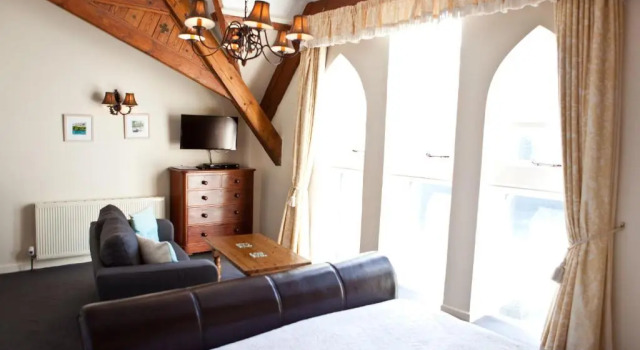 Номер Standard The Old School Hotel