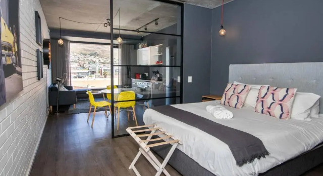 502 Wex1 Gorgeous Funky Apartment