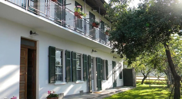 B&B Autin