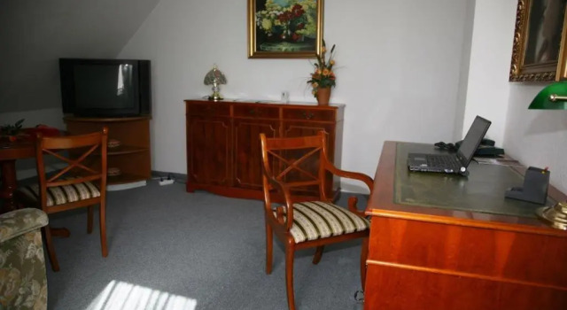 Апартаменты WEST Hotel an der Sächsischen Weinstrasse