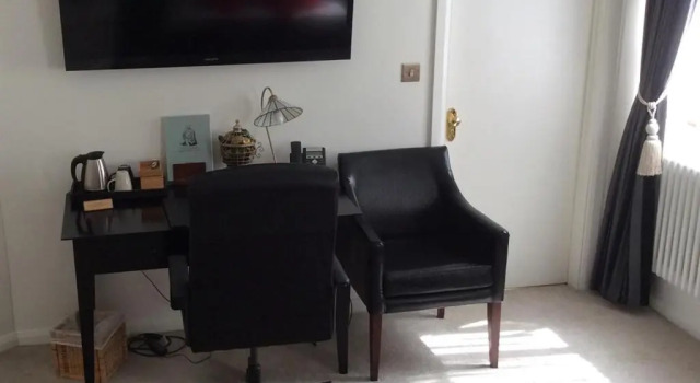 Номер Deluxe The Fitzrovia Belle Hotel