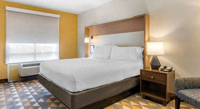 Номер Standard Holiday Inn Louisville Airport South by IHG