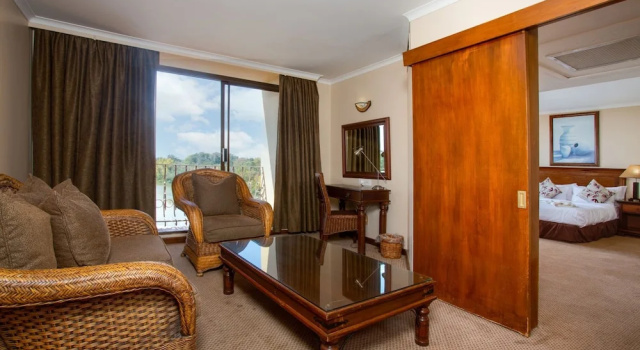 Двухместный люкс Executive Riviera on Vaal Resort