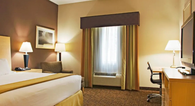 Двухместный люкс Holiday Inn Express Hotel and Suites Borger by IHG