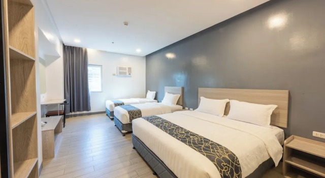 Четырёхместный семейный номер Standard Hotel One
