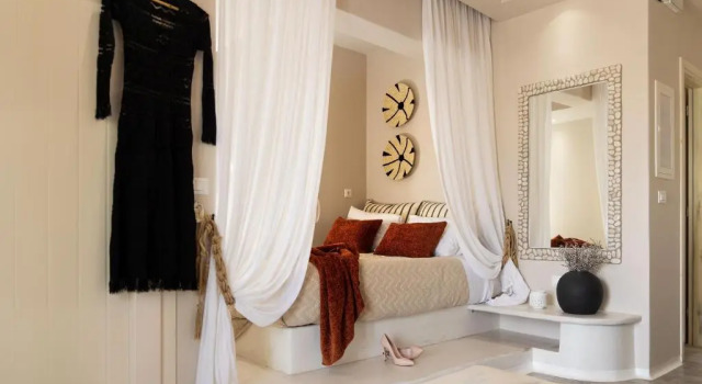 Номер Luxury Emery Suites