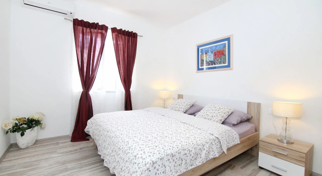 Apartment Anamarija - garden terrace : A1 Split, Riviera Split, Prenota Appartamento Splitska 