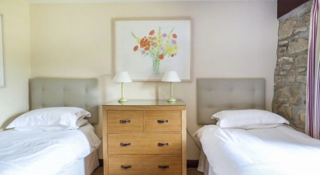 Flower House, Забронировать Отель Отели Сент-Эрт 3 звезды, 3*
