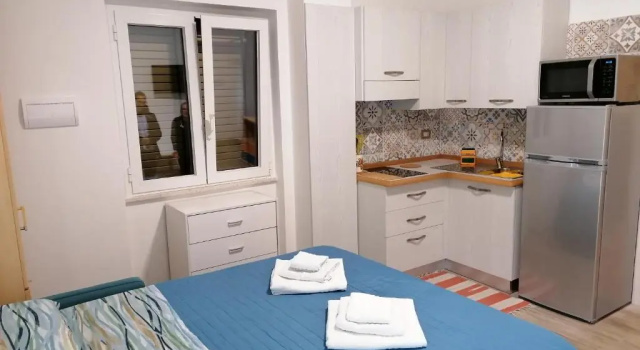 Студия Parco dei Gerani - Il monolocale e la camera - Room and Studio