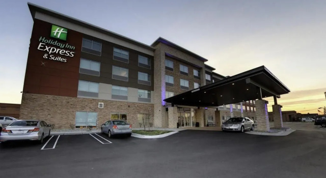 Holiday Inn Express & Suites - Detroit Northwest - Livonia by IHG, Забронировать Отель Отели Ливония 3 звезды, 3*