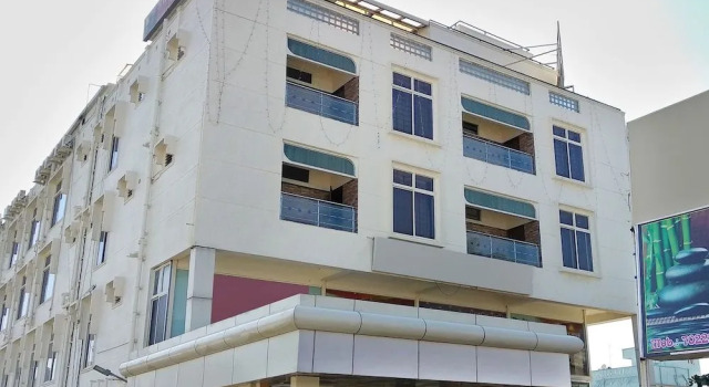 OYO 10533 Hotel Victory Grand, Buchen Sie Hotel Attibele Karnataka