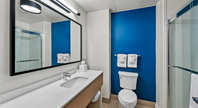Двухместный номер Standard Spark by Hilton Spring Lake Fayetteville