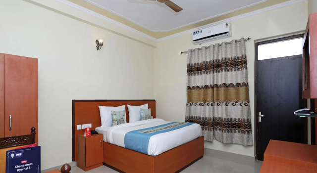 OYO 9973 Hotel Green Valley, Забронировать Отель Отели штата Раджастхана с парковкой, Парковка