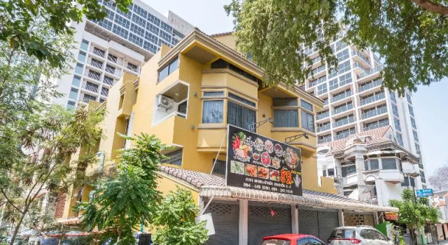 Oyo 648 Ake Apartment