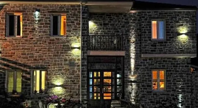 Двухместный полулюкс c 1 комнатой с видом на озеро Mir Boutique Hotel