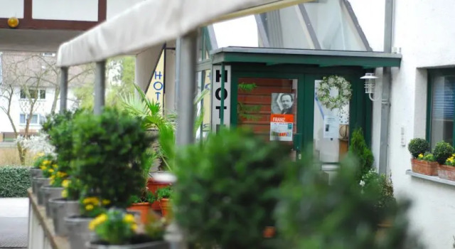 Hotel Lauer, Забронировать Отель Отели Шёнек с парковкой, Парковка