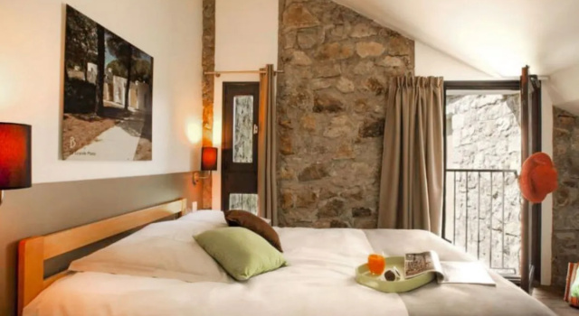 Domaine des Vans, Prenota Hotel Chambonas Cevenne