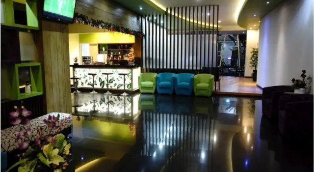 Sunrise Hotel Malang, Rezervovat Hotel Hotely v Malang s parkováním, poblíž Taman Rekreasi Kota, Parkování