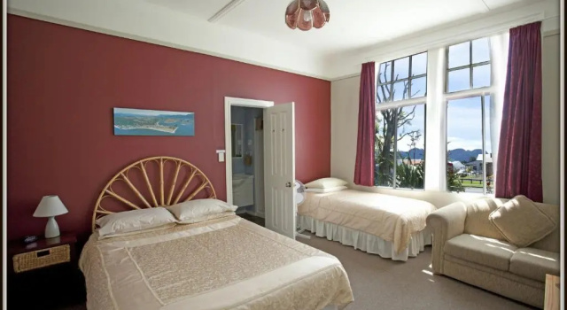 Студия с красивым видом из окна The Station House Motel