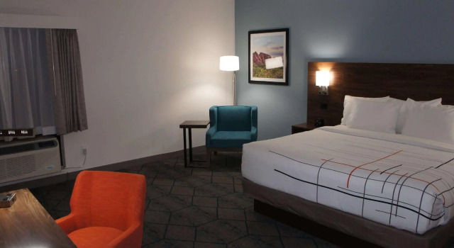 Двухместный номер Standard La Quinta Inn & Suites by Wyndham Littleton-Red Rocks