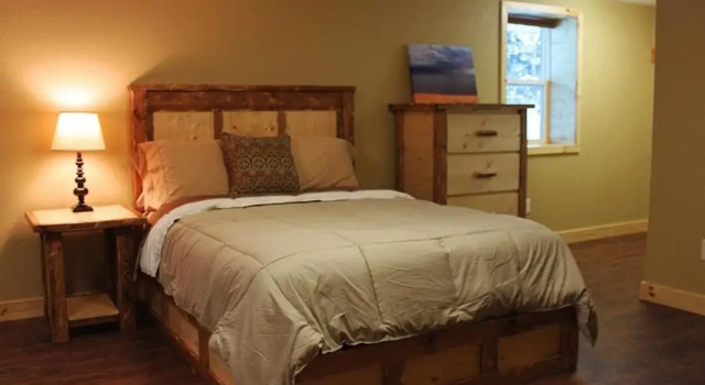 Tahquamenon Suites Lodging, Varaa Lomakoti Paradise Michigan