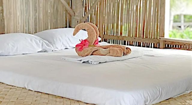 Terau Beach Bungalow, Boek Pension Abaiang 