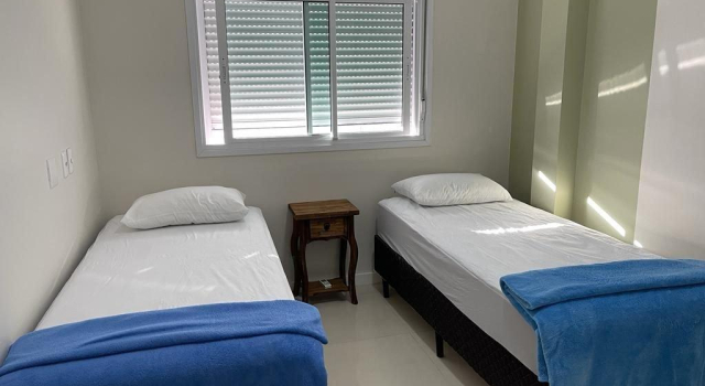 1053 - Praia de Bombinhas locação de temporada - Residencial Egídio Pinheiro Apto 302 B