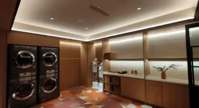 Lavande Hotel (Kunming Changshui International Airport Terminal Platinum Port Modern Plaza), Rezerwuj Hotel Hotele w Kunming z parkingiem, Parking