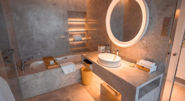 Четырёхместный номер Standard с видом на реку Le Meridien Hangzhou, Binjiang