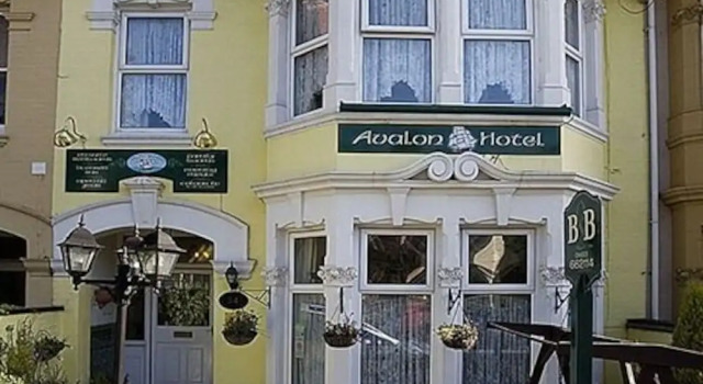 Avalon Hotel - Guest House