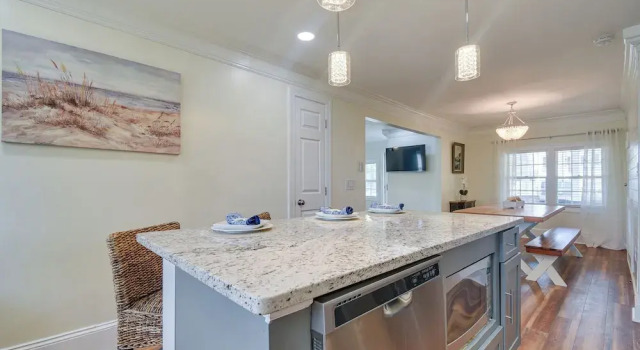 Коттедж Walk to Water: Coastal-chic Home Near Myrtle Beach
