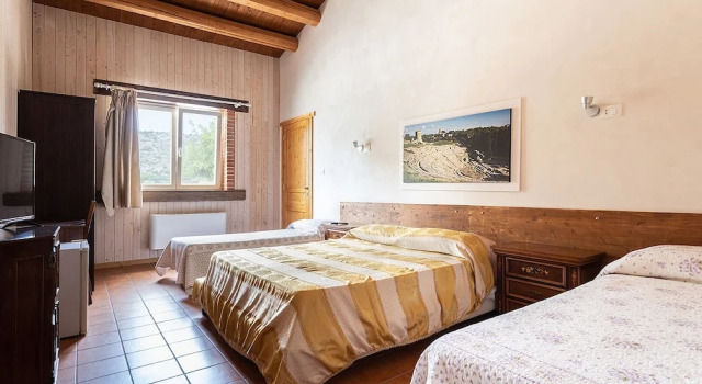 Azienda agricola Madre Vita, Book Hotel Hotels in Sicily with a Pool, Swimming Pool