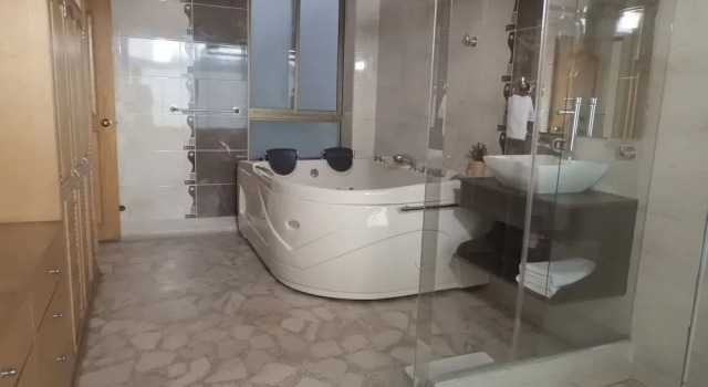 Полулюкс Hotel Airport Travel